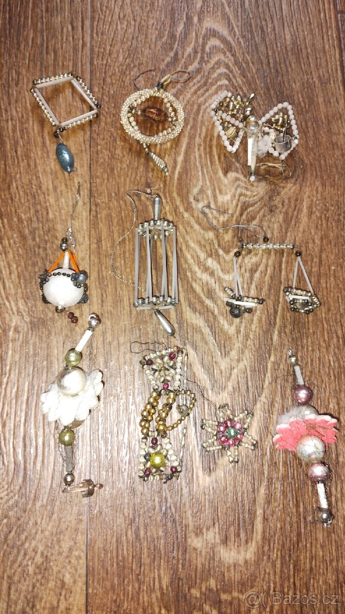 Vánoční ozdoby korálkové atd. - 13