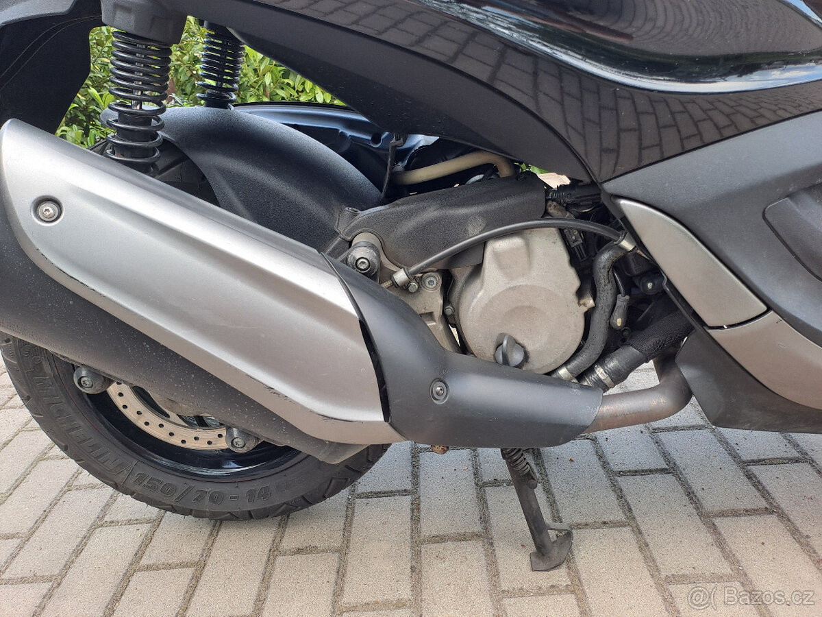 Piaggio Beverly 350 ST - 13
