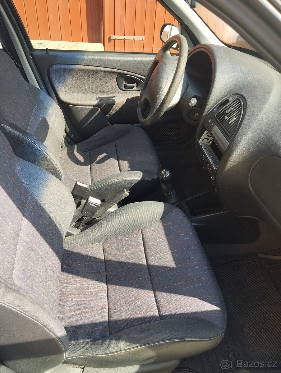 Prodám Citroën Saxo - 13