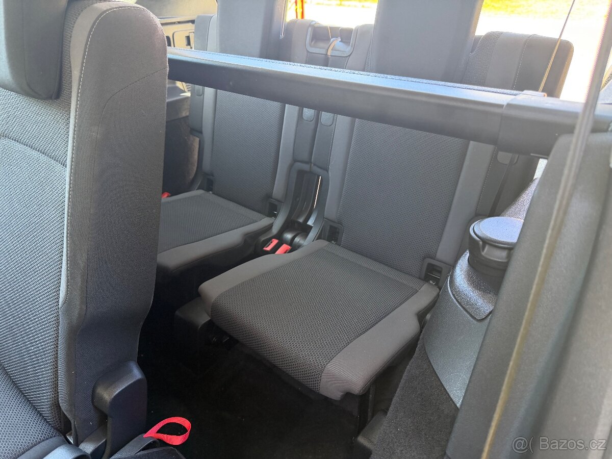 VW TOURAN 7 MÍST - 13