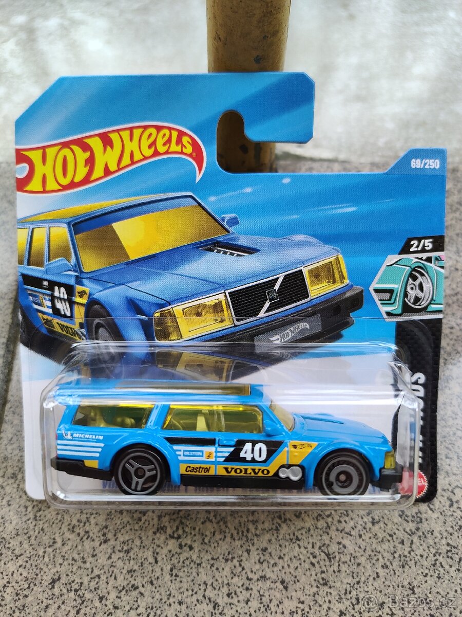 HOT WHEELS MYSTERY BOXY - 13