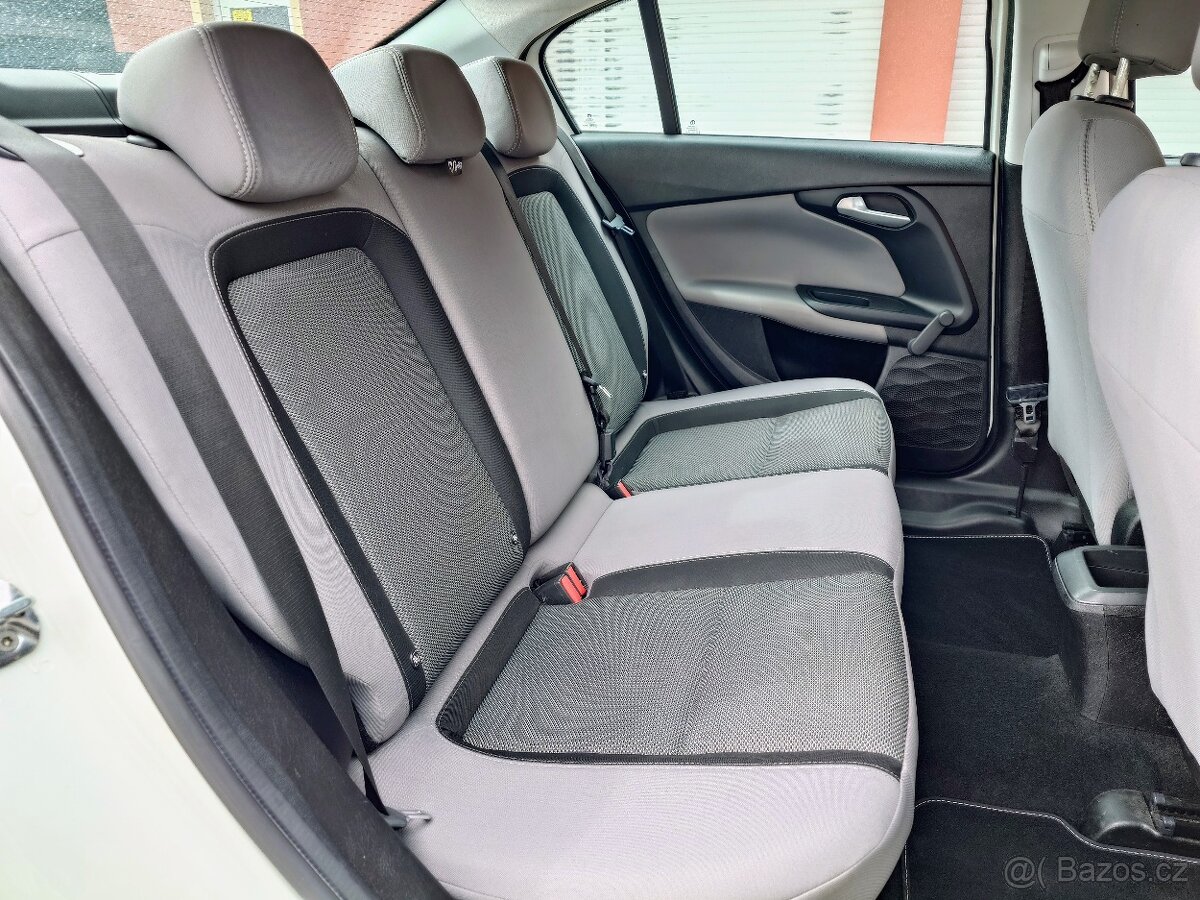 Fiat Tipo 1.4 Pop 70 kW SEDAN - 13