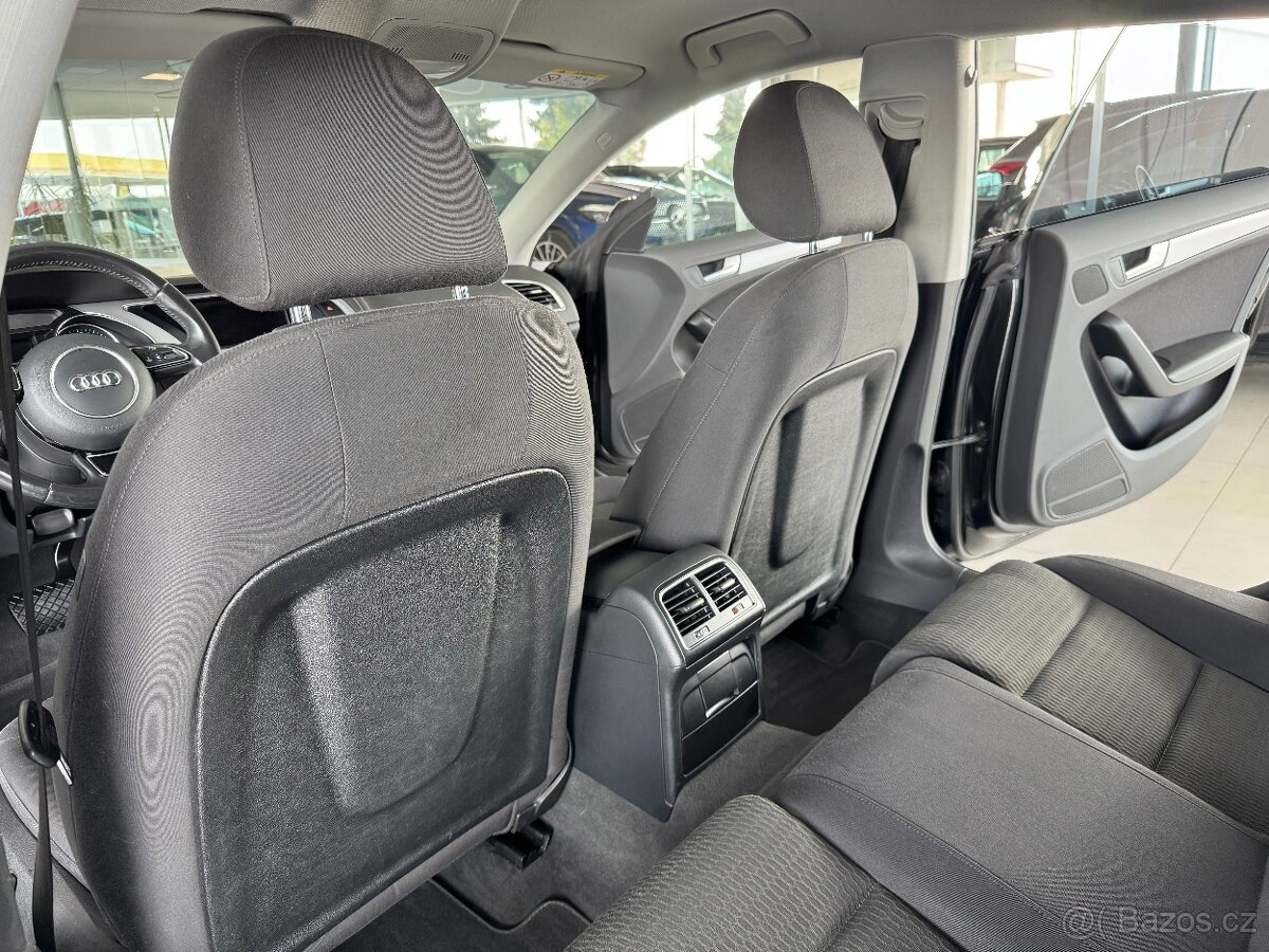 Audi A5 1.8TFSI Aut S-LINE KeyLess Nav - 13