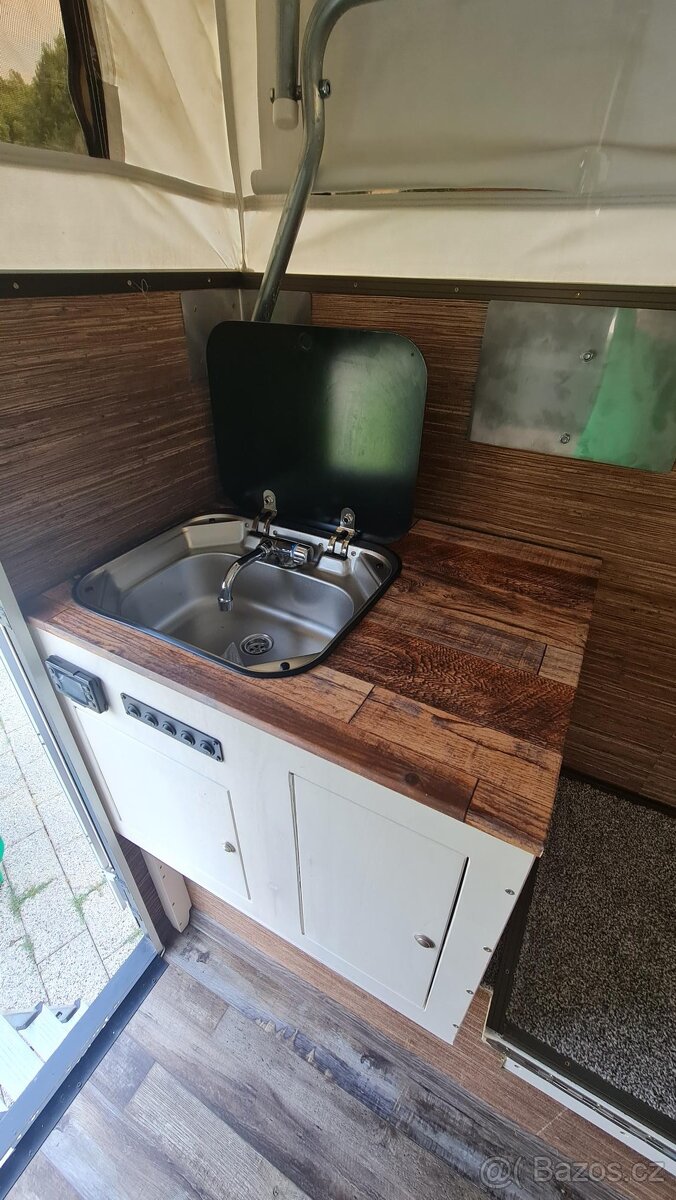 Karavan nadstavba (pickup,valník) - 13