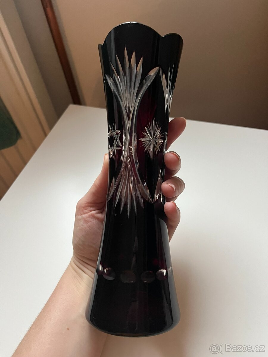 Starožitná krásná váza - rubínové sklo. - 13