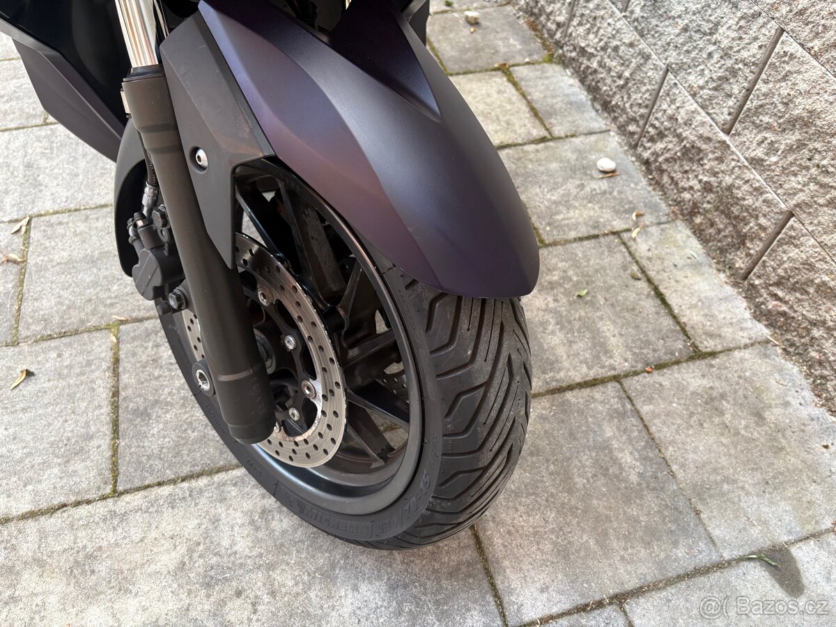 Yamaha x Max 400 2013 - 13
