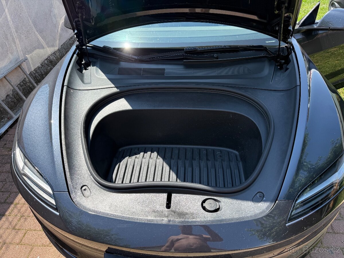 Tesla model 3 - 13