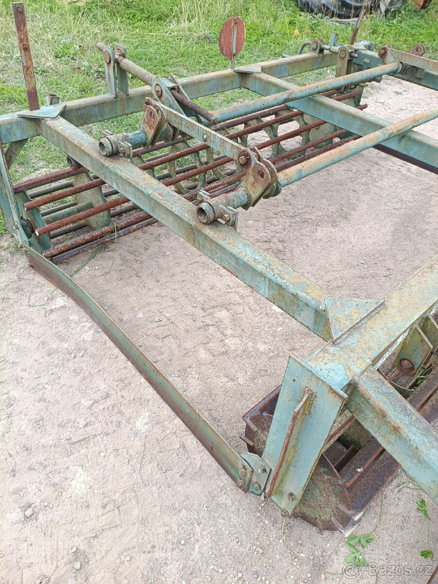 Kompaktor Ross Roudnice 2,5m - 13