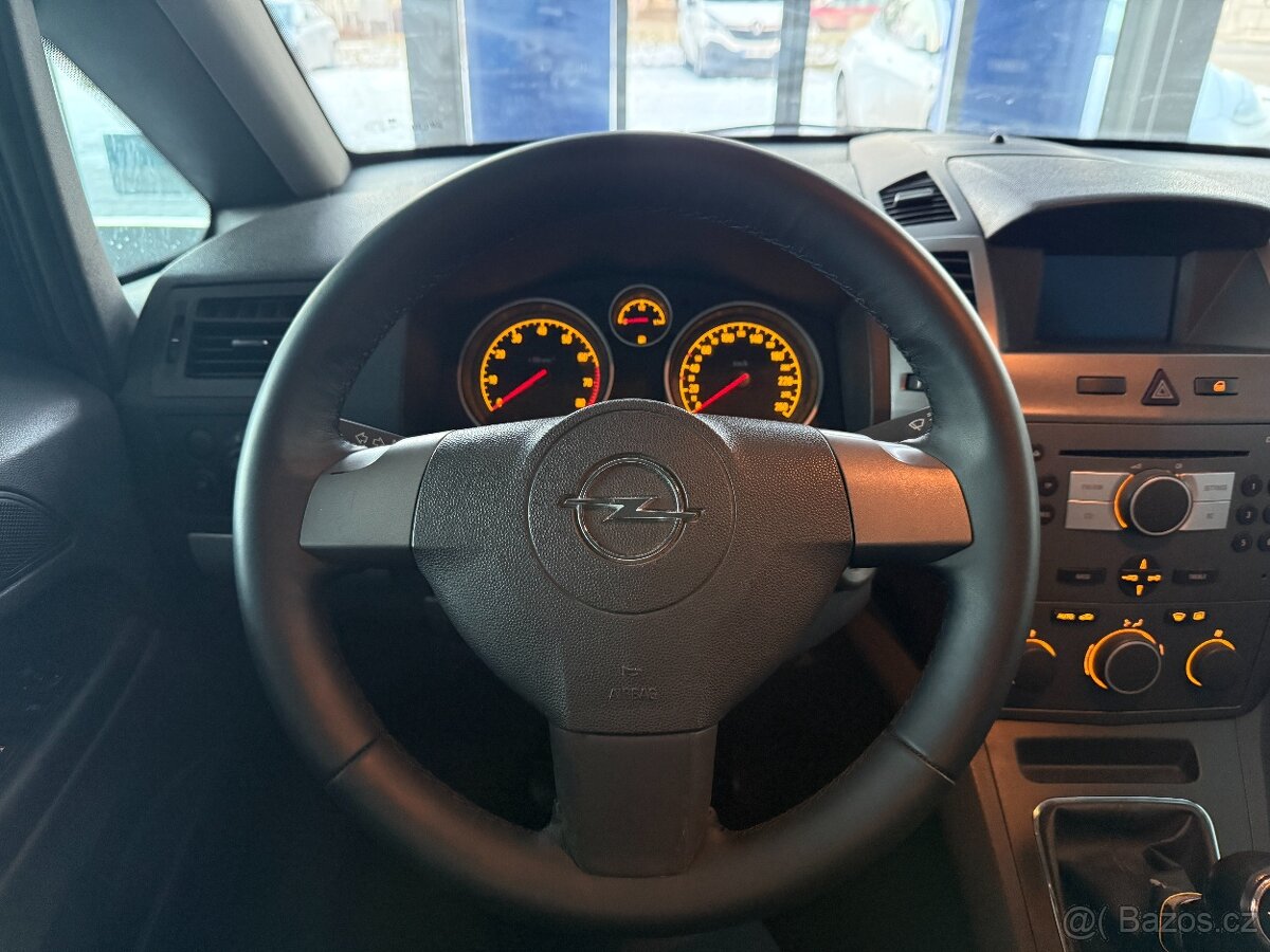 Opel Zafira 1.6 77kW,SERVISKA,7.MÍST - 13