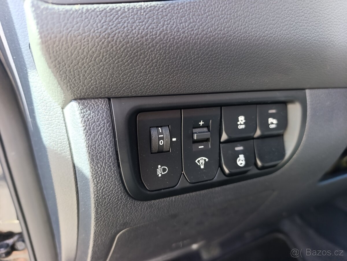 Kia Rio 1.4 benzín 2014 - 13