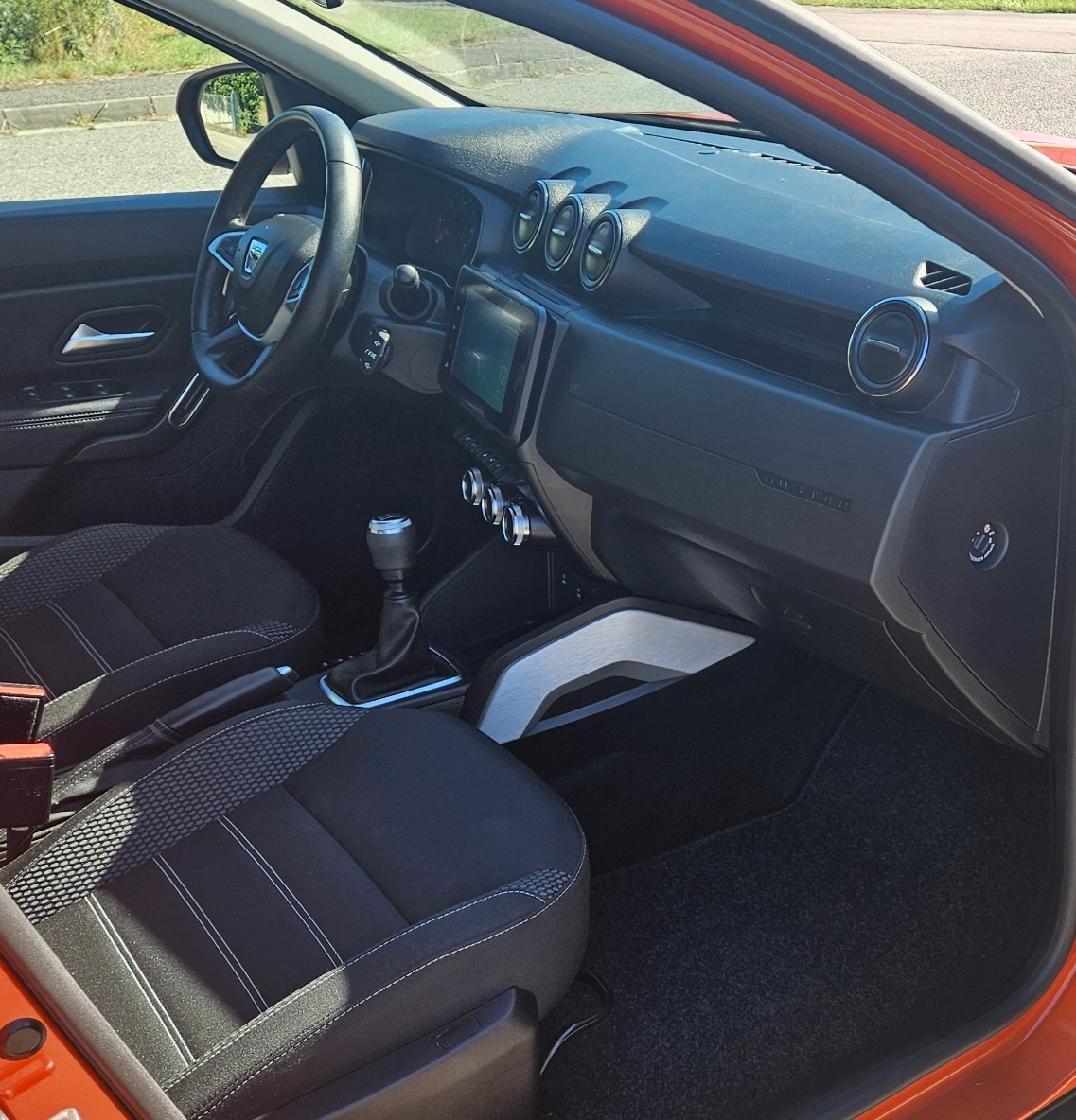 Dacia Duster 1.0iTCe 67kW klima 2xkamera TZ - 13