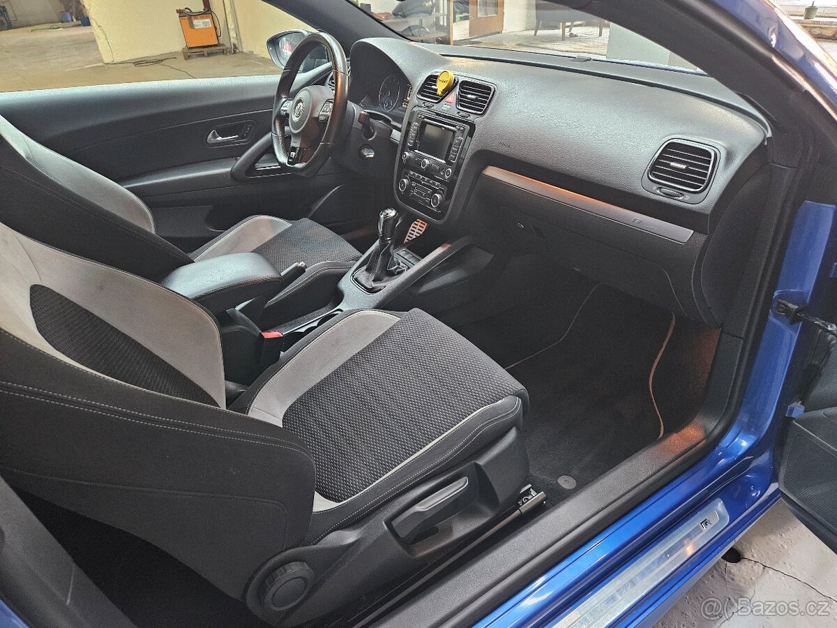 Prodám Volkswagen Scirocco R 2.0 TSI (195 kW) - 13