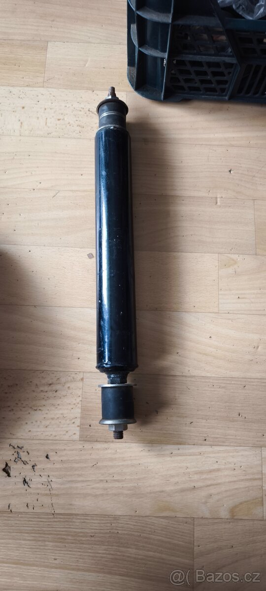 AUTODÍLY - 13