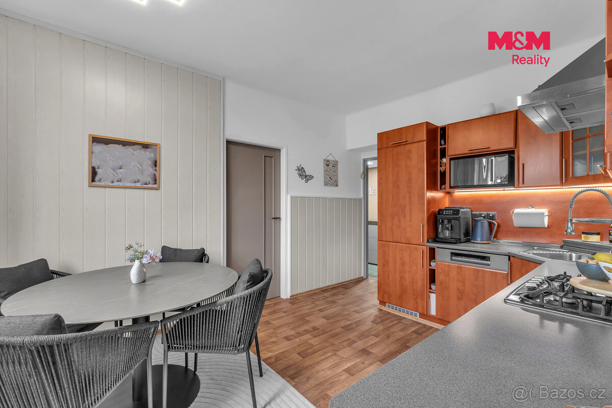 Prodej bytu 2+1, 66 m², Valdice, ul. Sídliště - 13