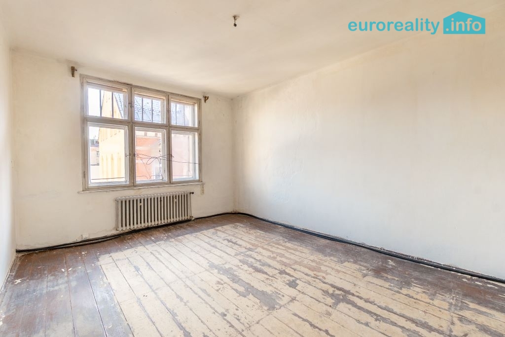 Prodej, rodinný dům s možností tří bytových jednotek, Jablon - 13