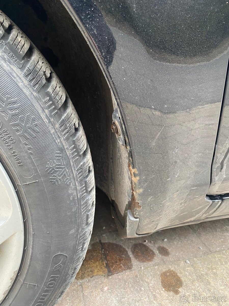 Ford C-Max 1.8 92 kW 2007 benzín - 13