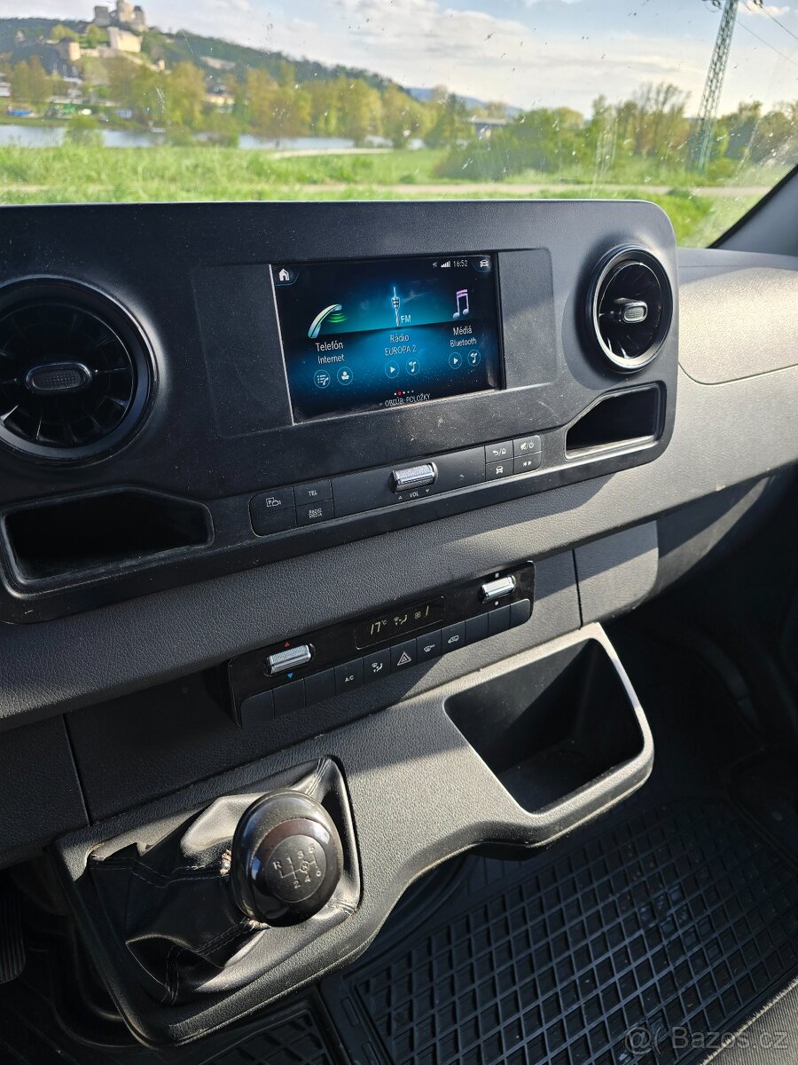 Mercedes-Benz Sprinter 2019 model - 13