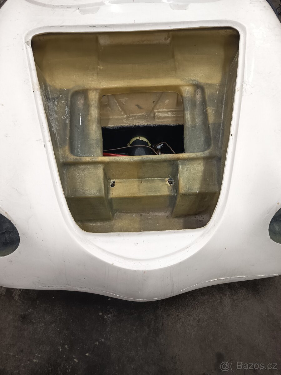 Prodám rozestavěnou Replika Porsche 356 - 13