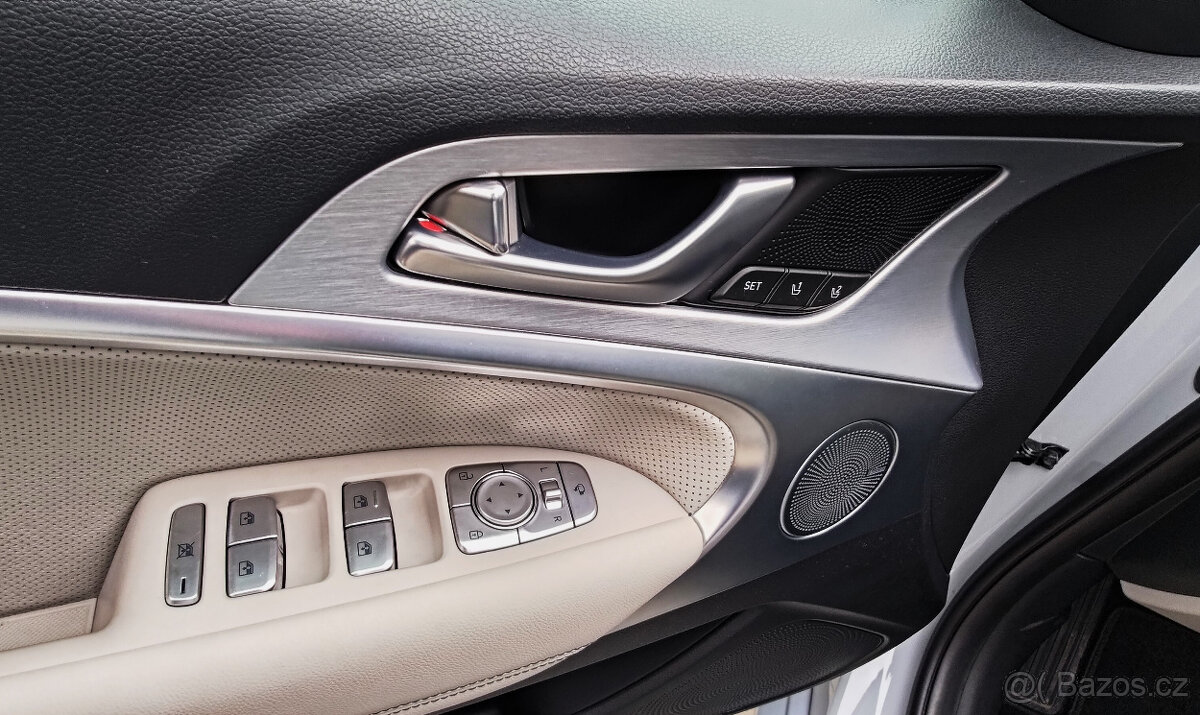 Genesis, G70 2.0T AWD - 13