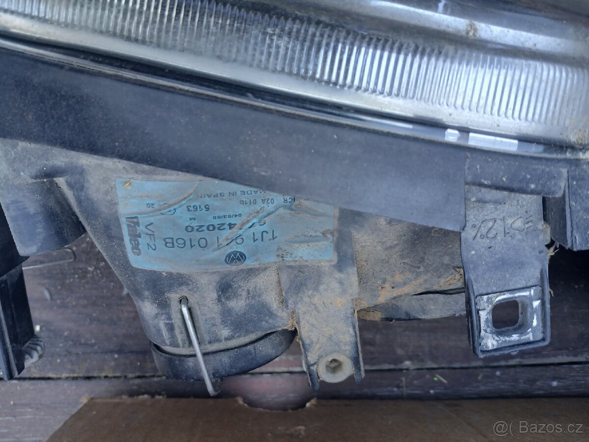 Prodám přední část Volkswagen Golf IV - 13