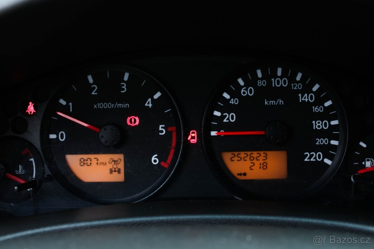 Nissan Navara DoubleCab 2.5D XE - 13