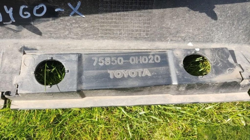 Toyota Aygo X - kryt prah podbeh / Kia Rio III 3 - maska - 13