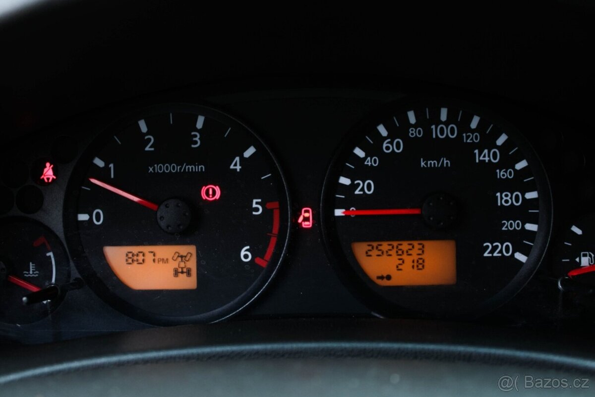 Nissan Navara DoubleCab 2.5D XE - 13