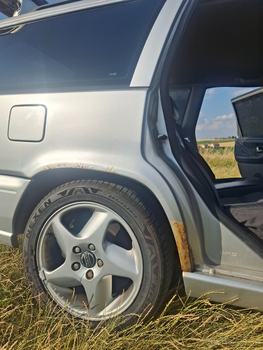 Volvo V70 2,0 T5 - 13