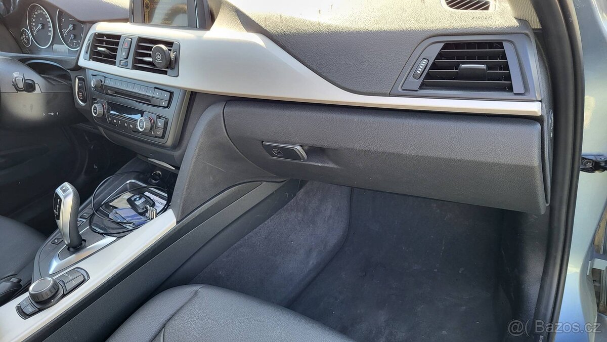 BMW320D XDRIVE1MAJITEL ČR - 13