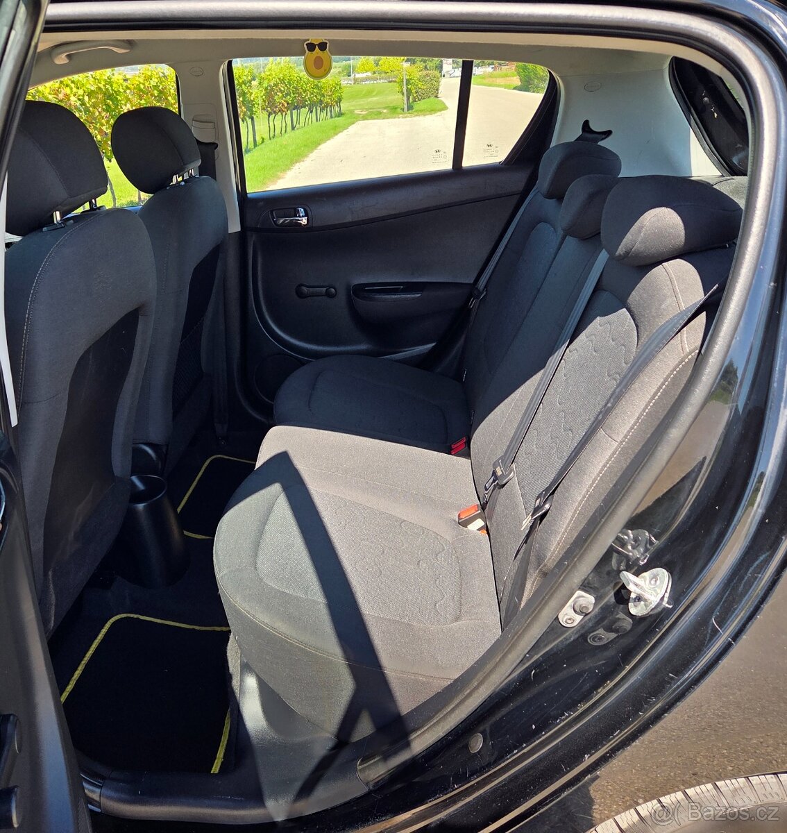 Hyundai i20 1.25 16V 57KW/77koní R.V.03/2012 - 13