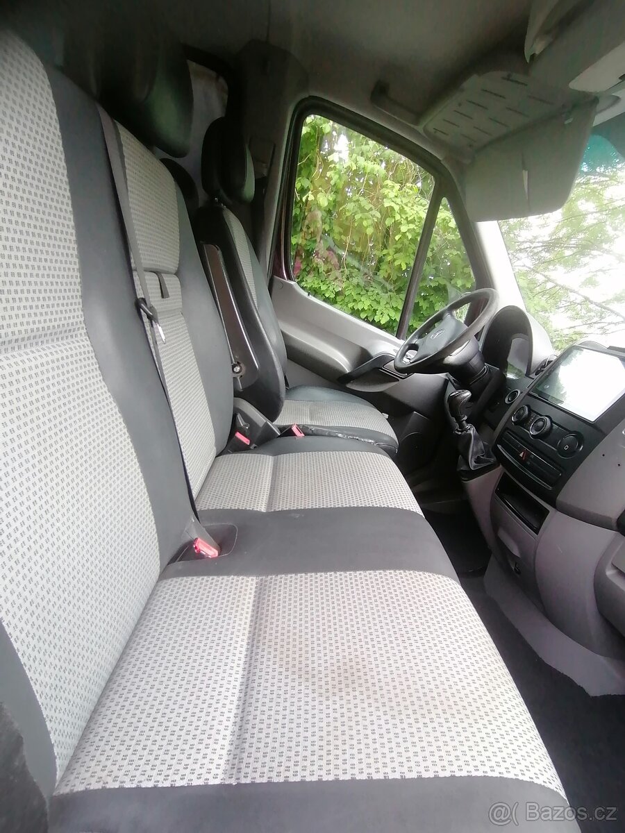 Mercedes Sprinter obytný - 13