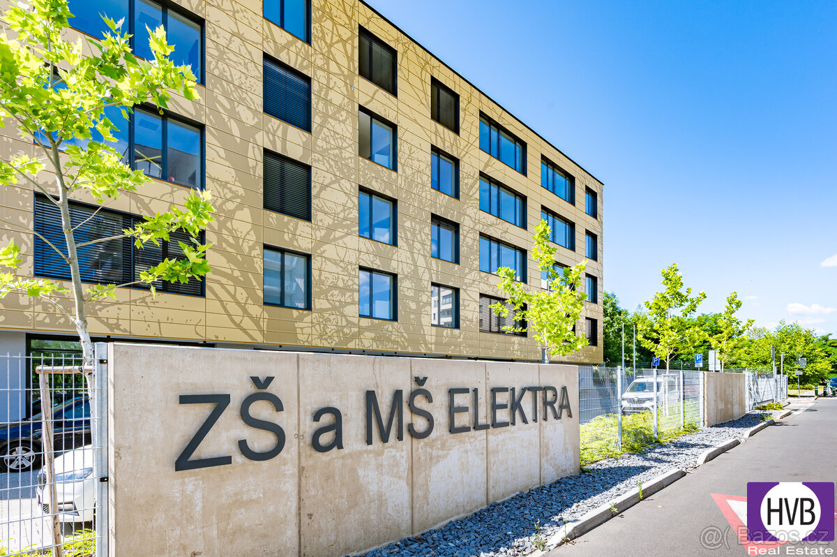 Prodej bytu 2+kk/B/G, OV, 52m2 + balkon 4m2, ulice U Elektry - 13