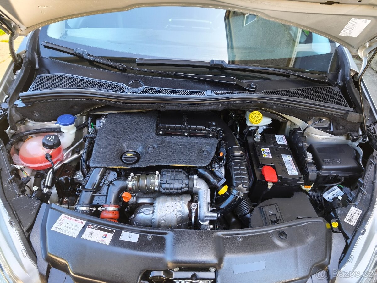 Peugeot 208 - 13