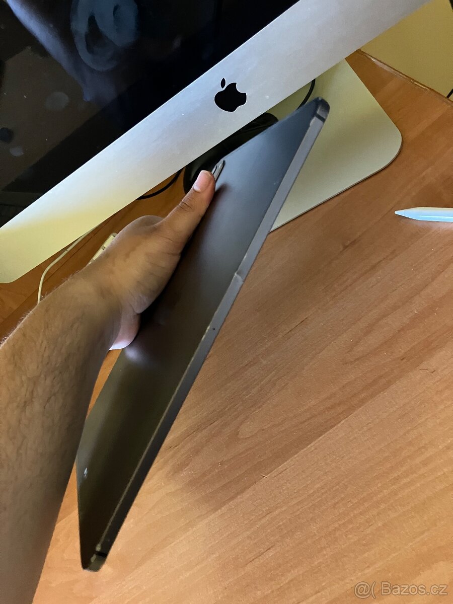 iPad Pro 11 2.Gen 128GB + keyboard, pencil - 13