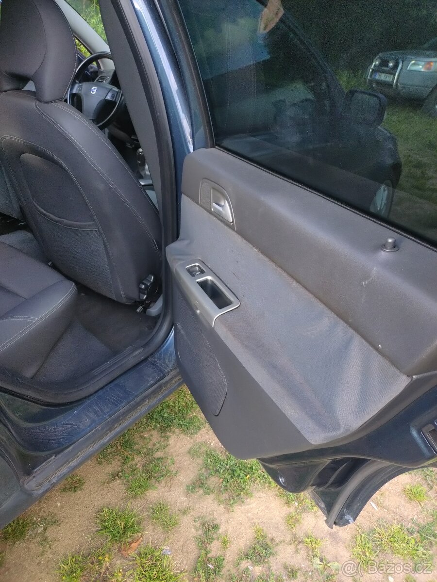 Volvo V50 2.0d 100kw - 13