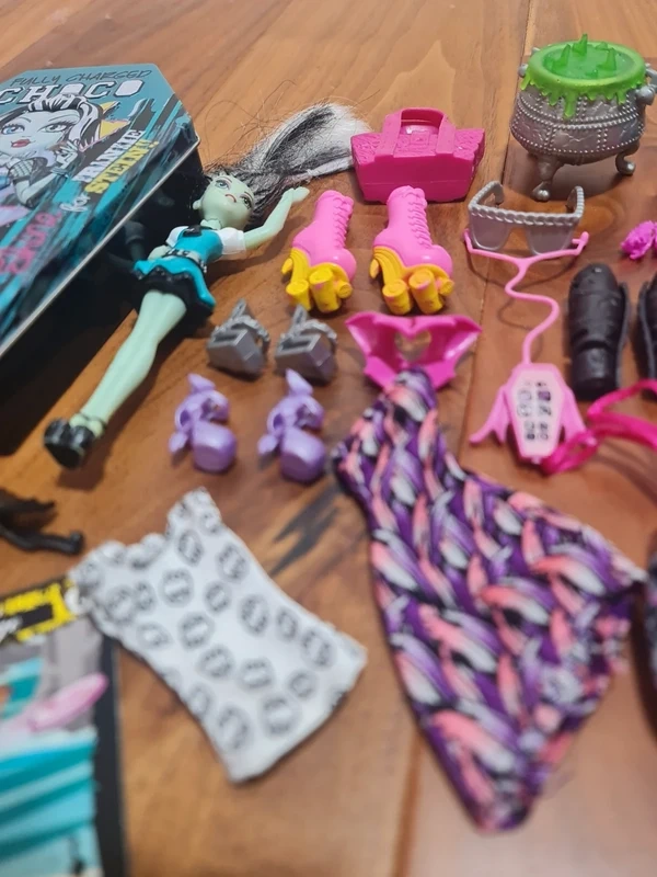 doplňky k Monster High - 13