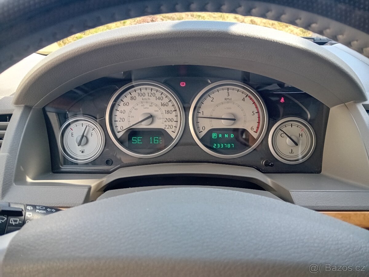 Chrysler Grand Voyager - 13