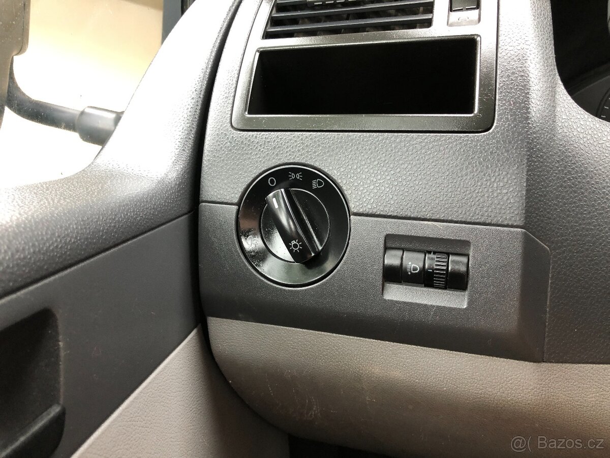 VOLKSWAGEN T5 2.5 TDI VALNÍK - 13