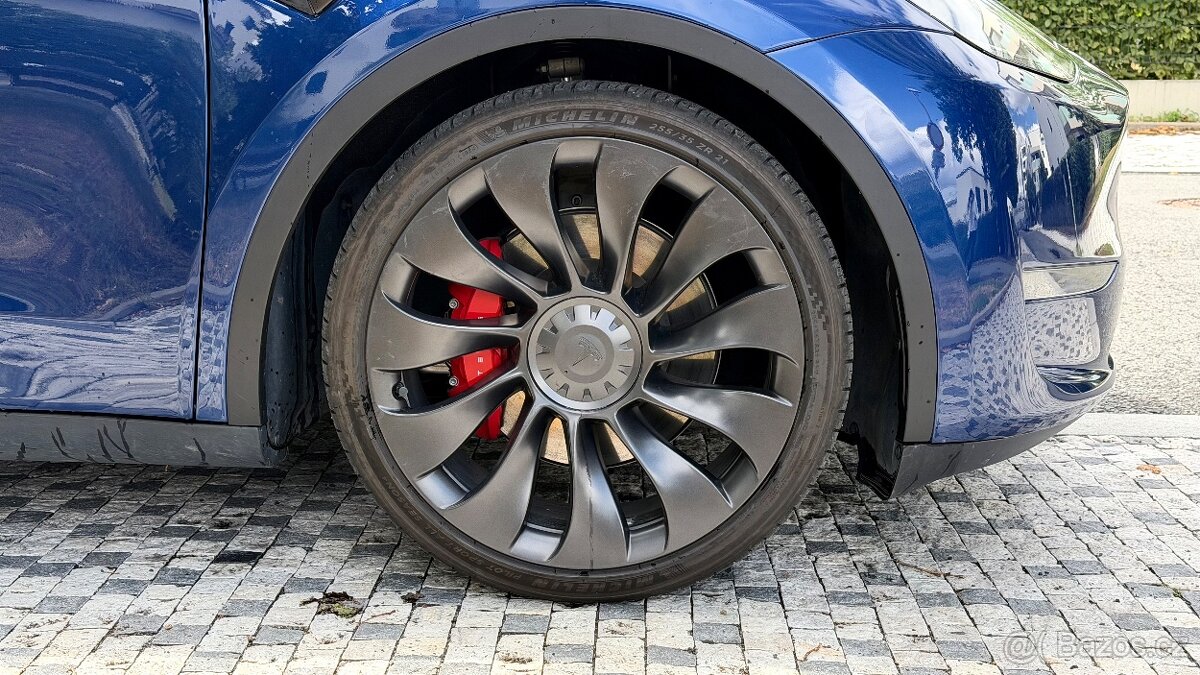 Tesla Model Y PERFORMANCE 2023 - 13