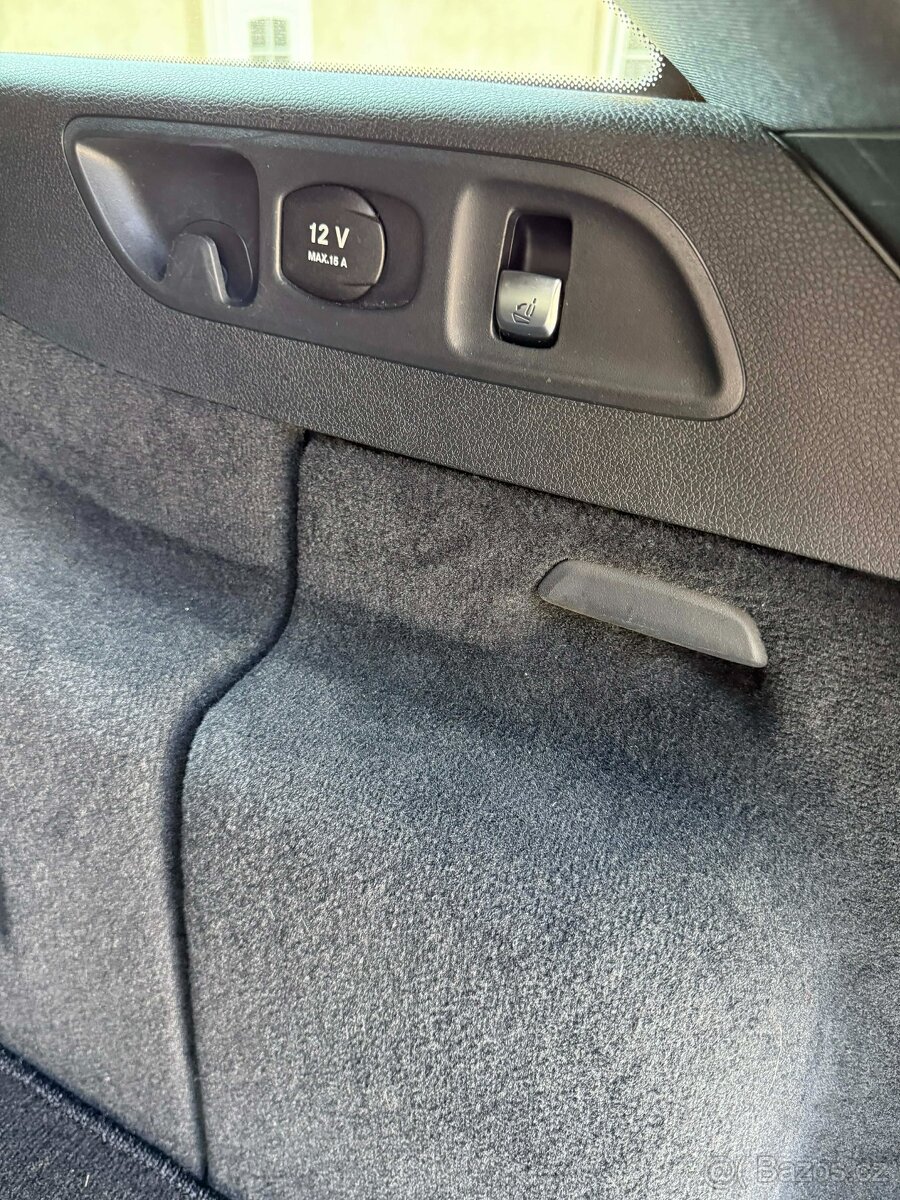 Mercedes-Benz E 220d AMG Line - 13