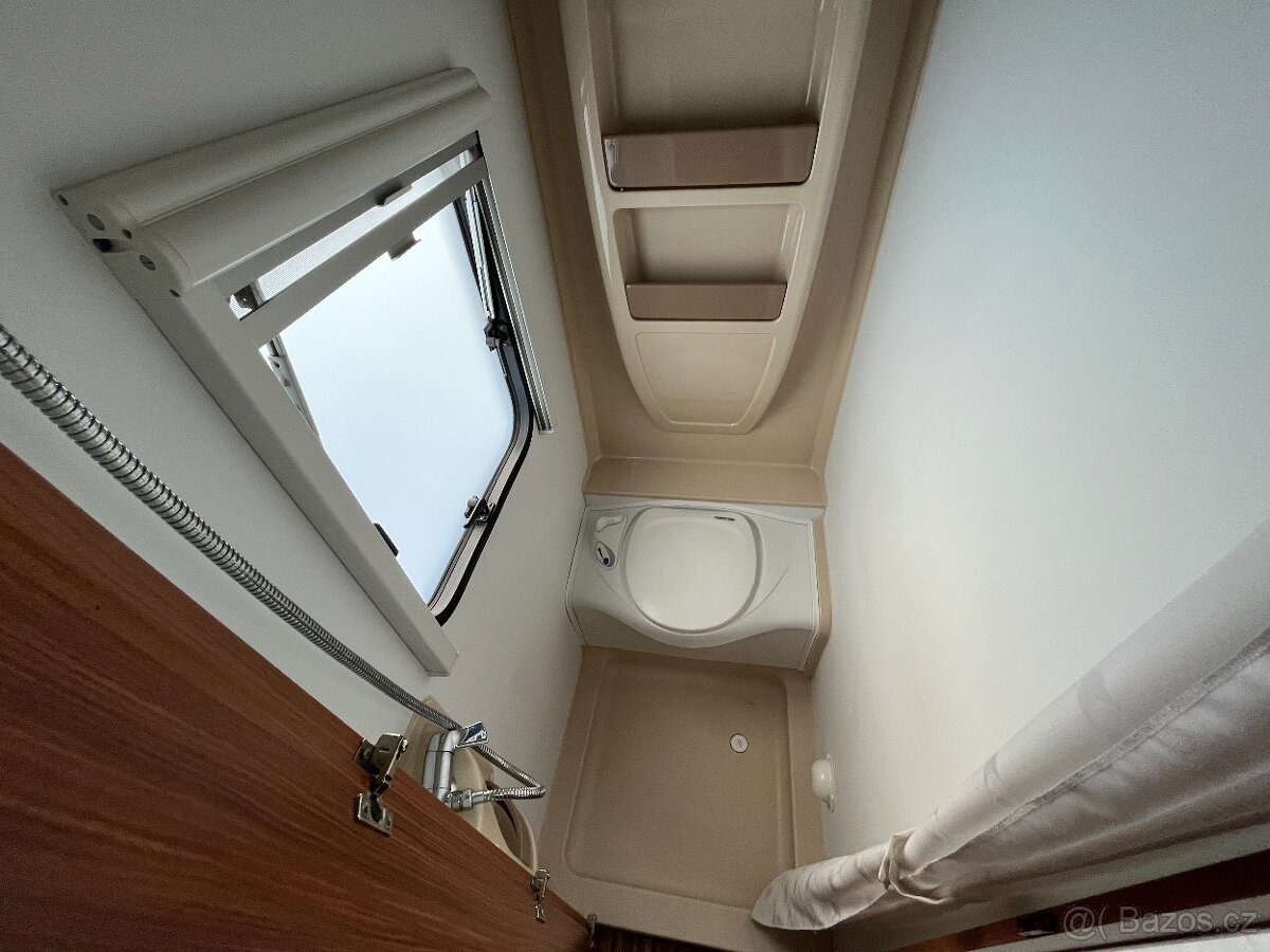 Karavan Adria Adora 512UP, markýza - 13