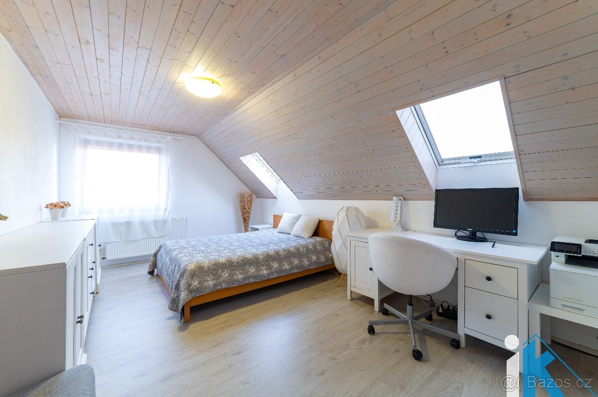 Vybavený rodinný dům 5+1 - 13