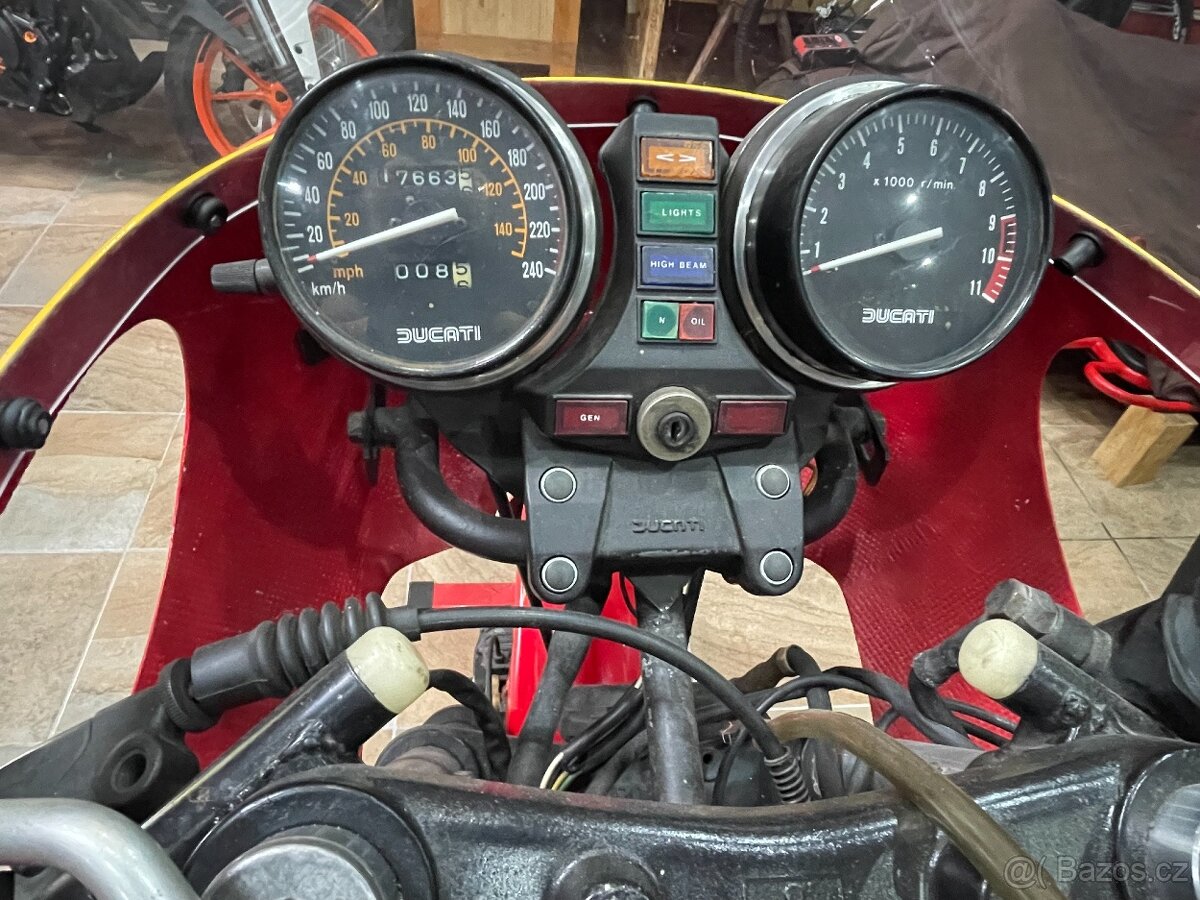 Ducati Pantah 580 - 13