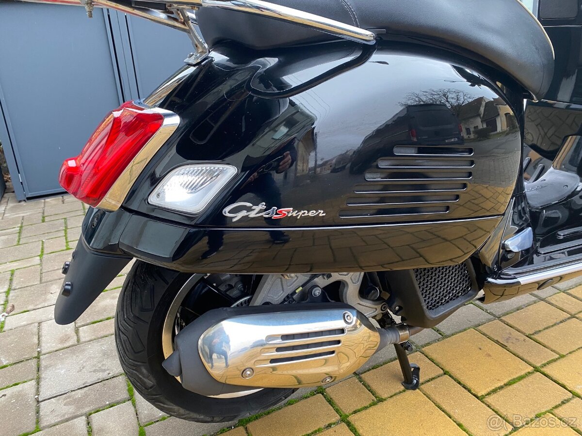 Piaggio Vespa GTS 125 Super Sport Top - 13