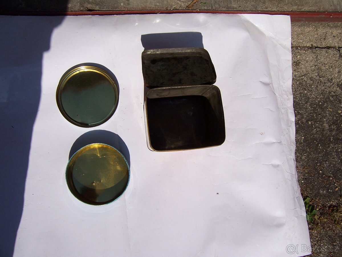 plechovky od čaje, kávy, oplatků ,bonbónů a lékárničky - 13