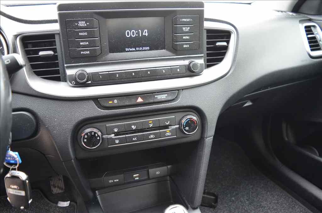Kia Ceed KOMBI 1,6 D - 13