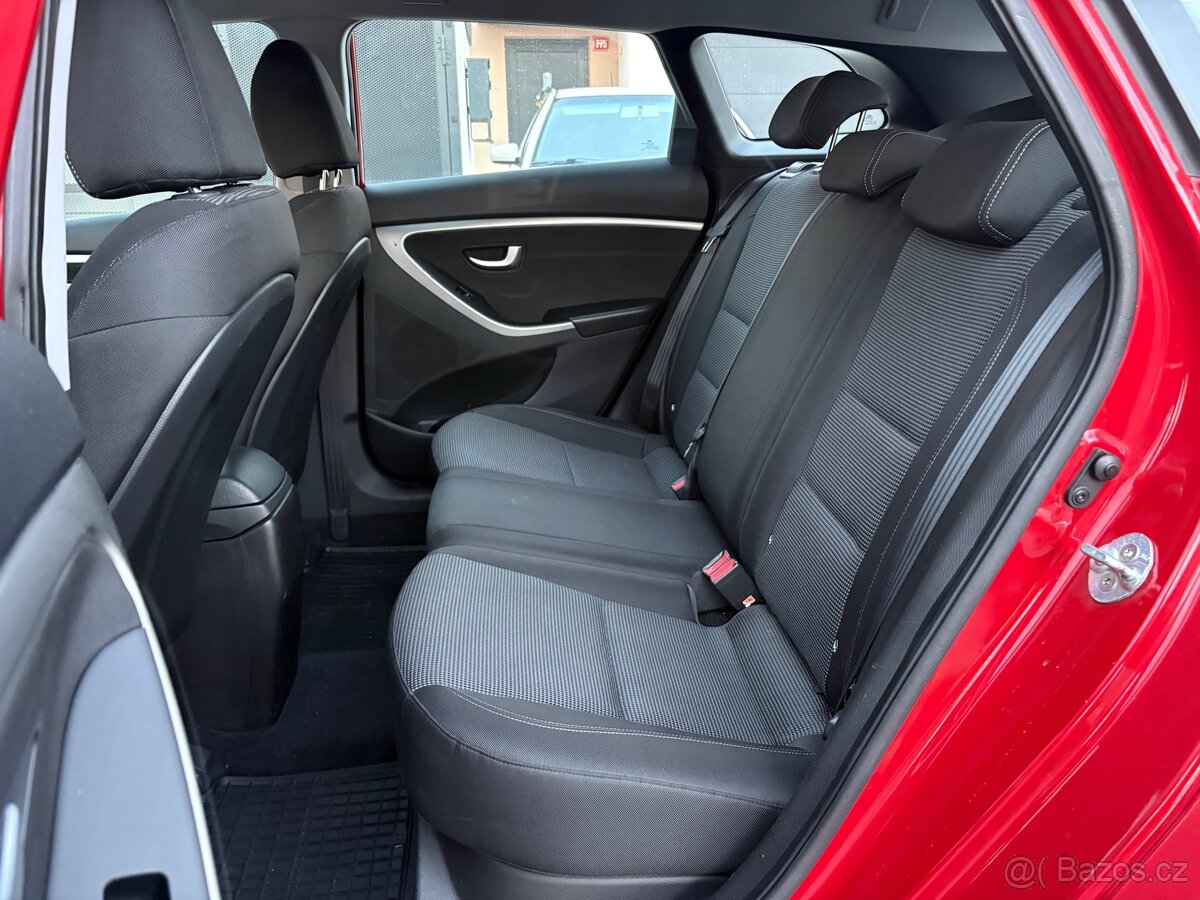 Hyundai i30 1.6 CRDi 2016 - 13