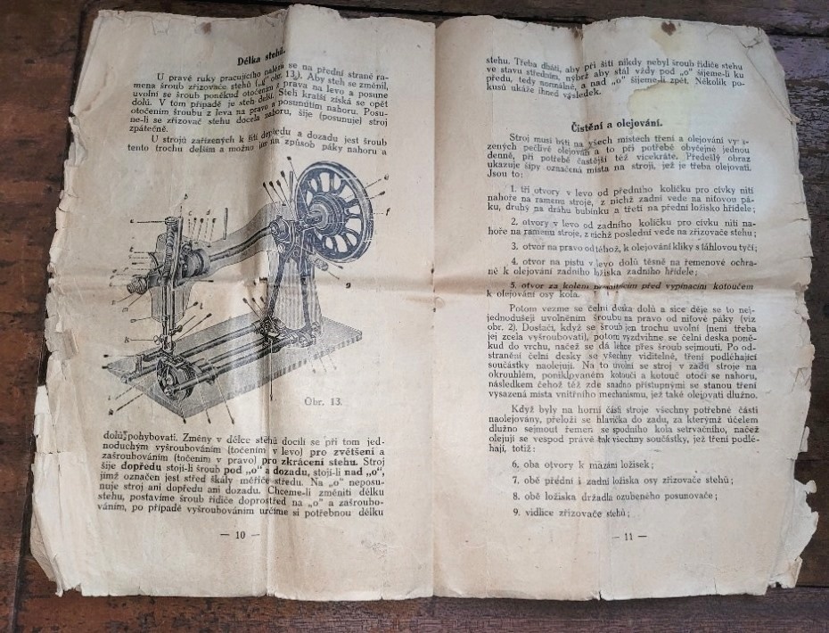 Starožitný šicí stroj Lada. funkční - 13