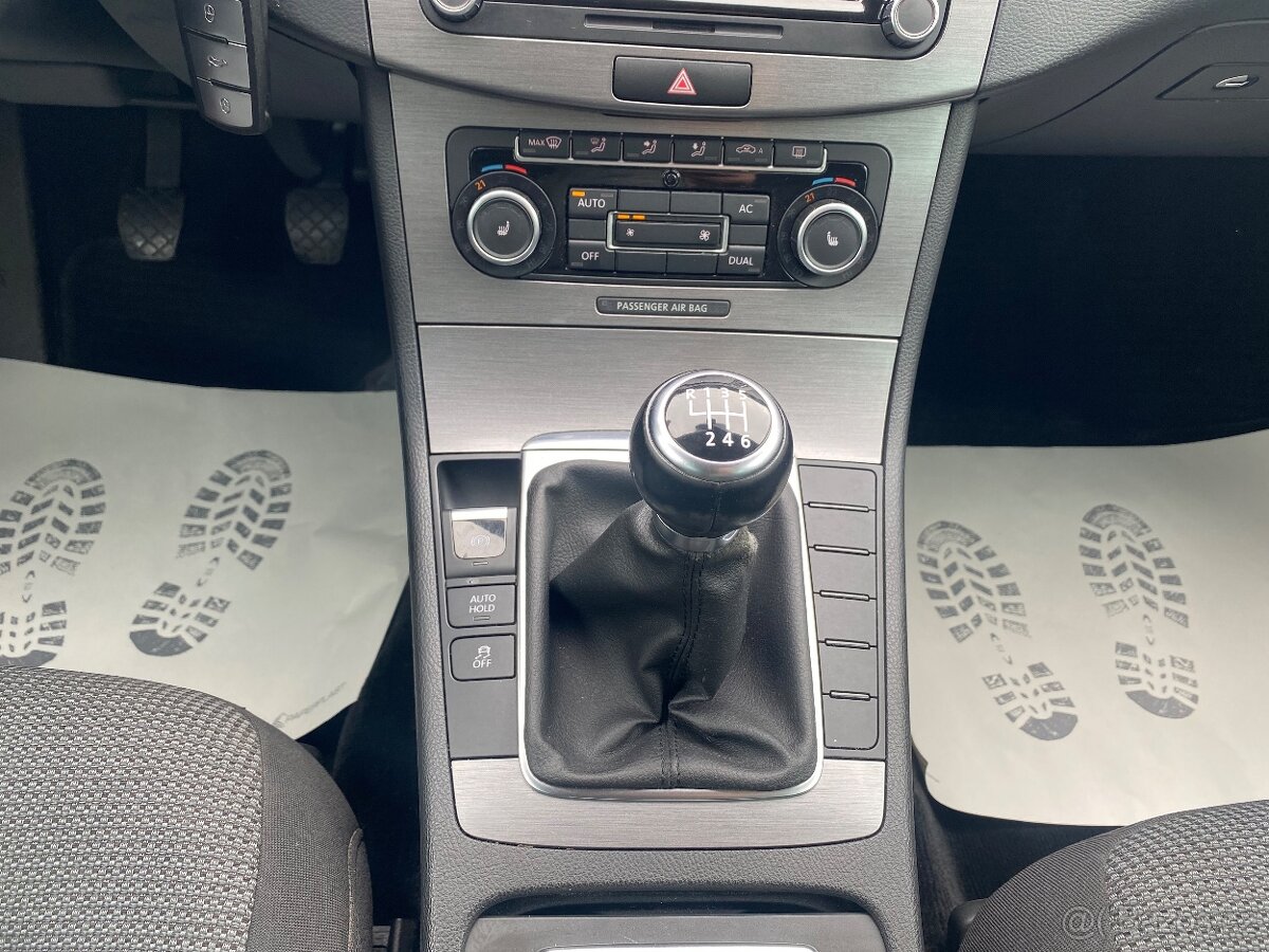 VW PASSAT BENZIN VARIANT MANUÁL KAMERA - 13