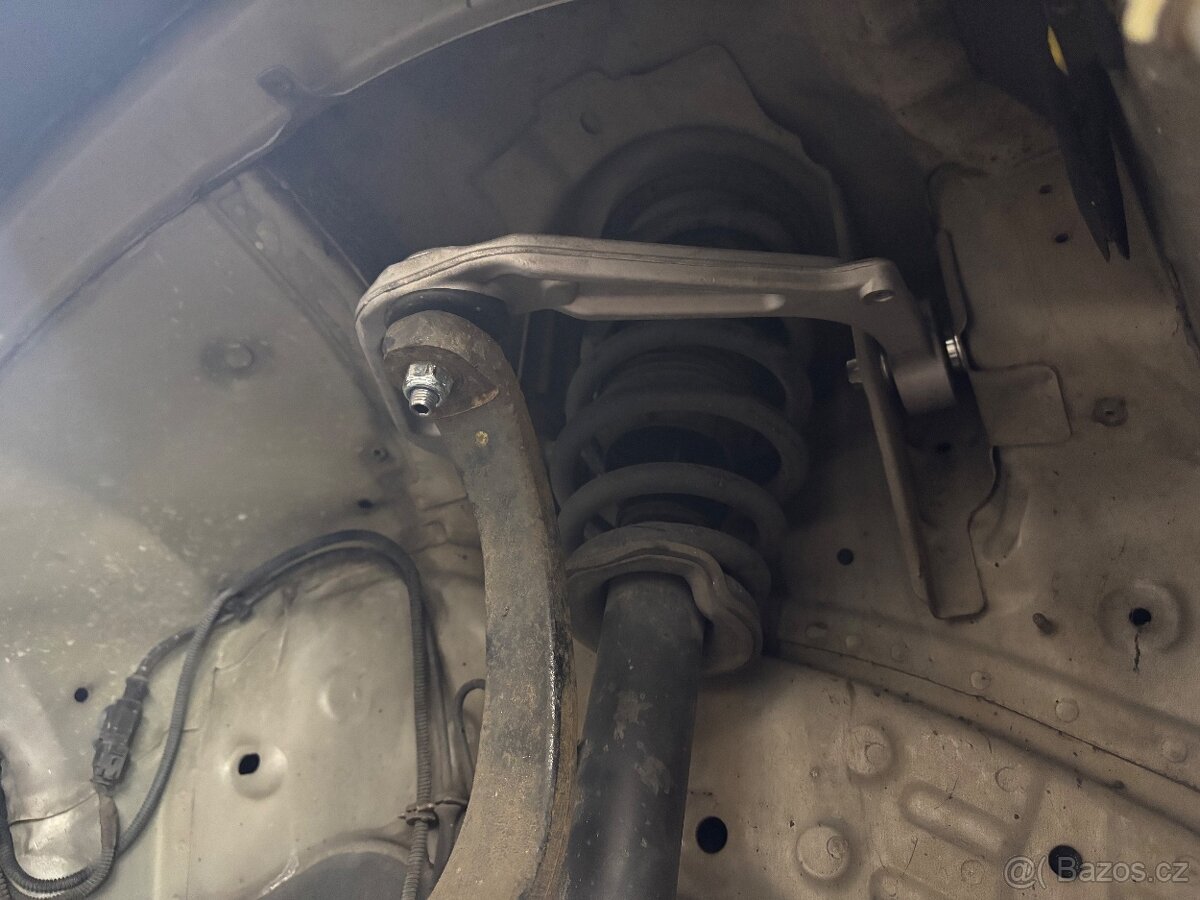 Predám alfa romeo 159 1,9jtd 110kw - 13